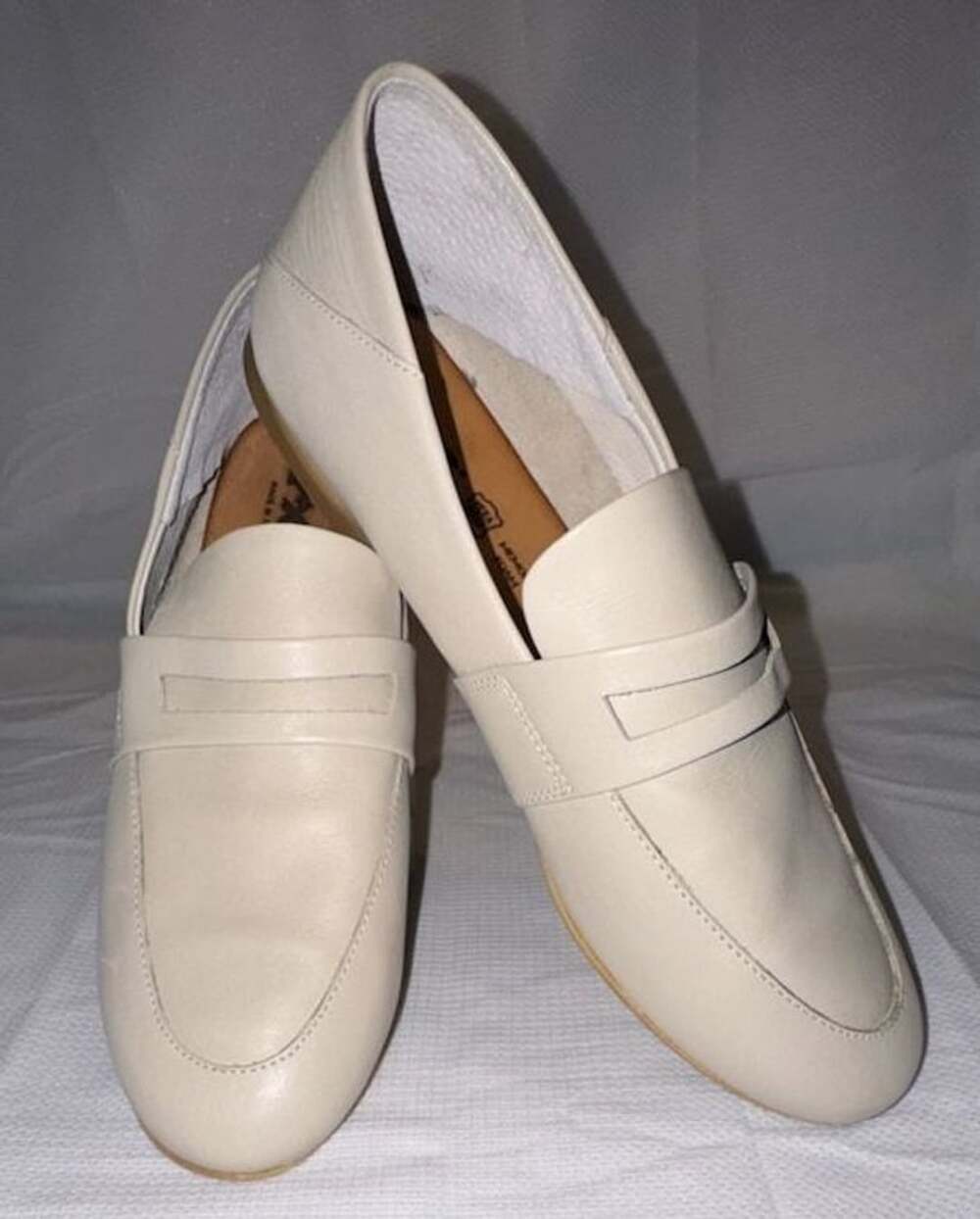 MACC Leather Loafers Flat Shoes Cream Slip On Memory Foam Made In Italy